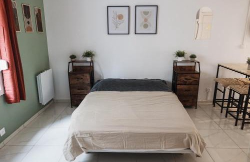Saint-Quentin Apartment | Evasion Prestige - Suite Spa, Sauna & Patio