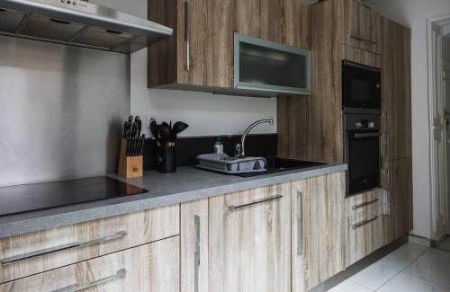 Saint-Quentin Apartment | Evasion Prestige - Suite Spa, Sauna & Patio