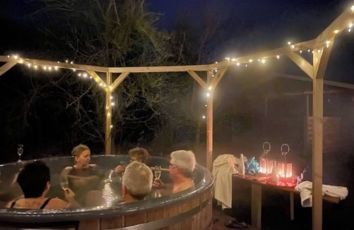 Sejerslev House | Event4U - 3 apartments, Hot Tub, Cafe, Gallery and 5 min to the Beach