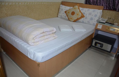 Tsim Sha Tsui House | Everest Guest House