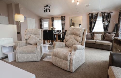 Cayton Bay House | Evergreen Pines