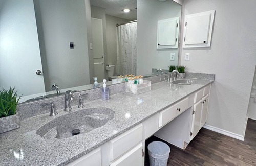 Arlington House | Every Event's Steps Away! Enjoy easy access 2 Arlington’s Entertainment District