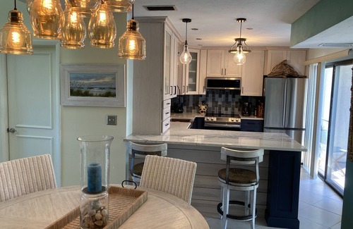 Sarasota County Condo | EVERYTHING IS JUST BEACHY