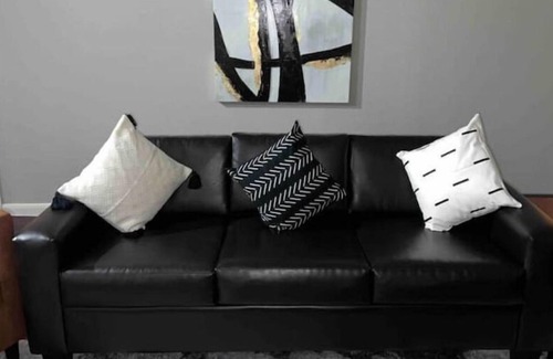 Norman Apartment | Everything you need to call home + car rental