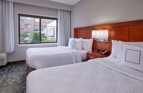 Eden Prairie Hotel | Excellent Choice! Unit w/Courtyard View, Indoor Pool, Pets are Welcome with Fee