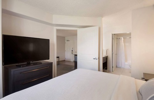 Reno/Tahoe Airport Resort | Excellent Choice! Unit w/Full Kitchen, Near Fleischmann Planetarium!