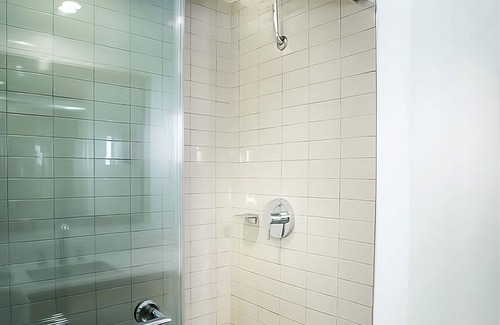 Brush - Stewarts Hotel | Excellent Choice! Enjoy at the Pool, Pets Allowed, Steps from Daytona Beach!
