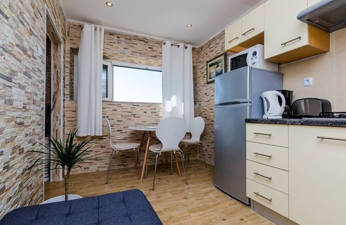 Municipality of Dubrovnik Villa | Excellent Dubrovnik Villa | 6 Bedrooms | Villa Adrian | Private Pool | Stunning.