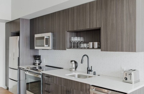 Squire Park Apartment | Excellent First Hill 1BR w/Gym, BBQ & Rooftop Lounge, by Blueground