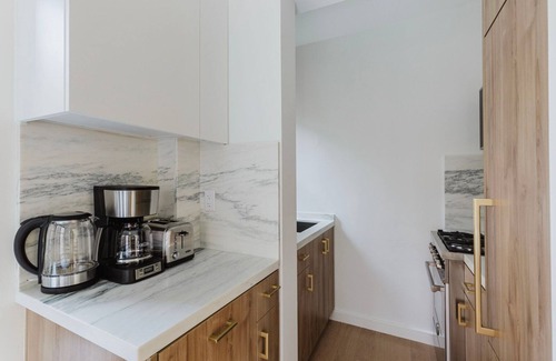 Turtle Bay Apartment | Excellent Midtown E Studio w/Doorman & W/D, nr E River, by Blueground