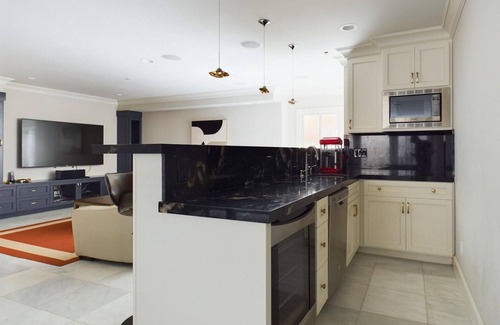 Saratoga House | Excellent Saratoga 4BR w/Backyard, nr Shops & Top Schools, by Blueground