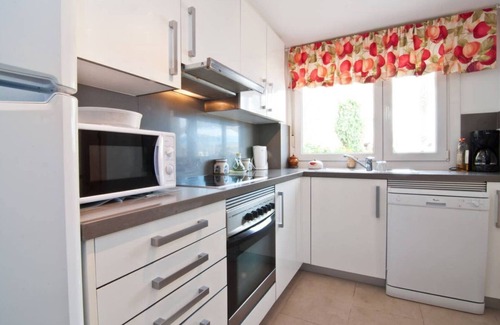 Velilla-Taramay House | Excellent views. Beach and mountain
