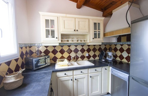 Pernes-les-Fontaines House | Exceptional setting: pine forest, dominant view, absolute calm, between Ventoux and Lubéron