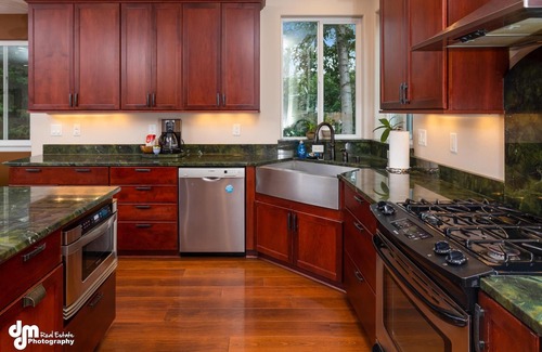 University Area House | Exceptional Accommodations for Larger Families & Groups