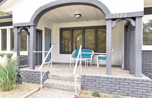 Cherry Street Villa | EXCEPTIONAL CHERRY ST PRIVATE VILLA-SKYLINE VIEW-SHOP- DINE-ROUTE 66-SWAN LAKE !