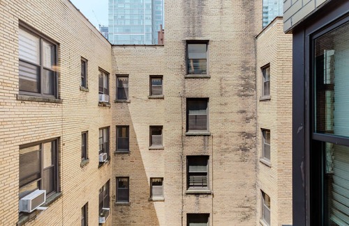 Turtle Bay Apartment | Exceptional Midtown E Studio w/Elev & W/D, near River, by Blueground