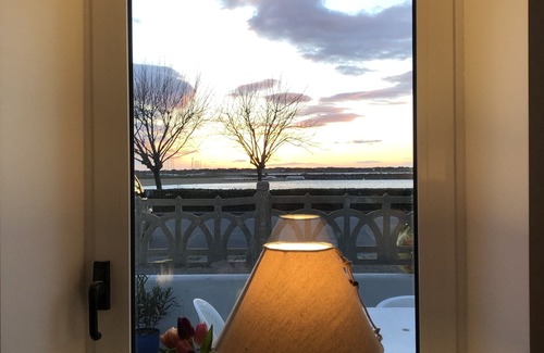 Etel House | Exceptional seafront location