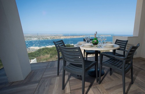 Mellieha Apartment | Exceptional Style With Exceptional Views - Bono View