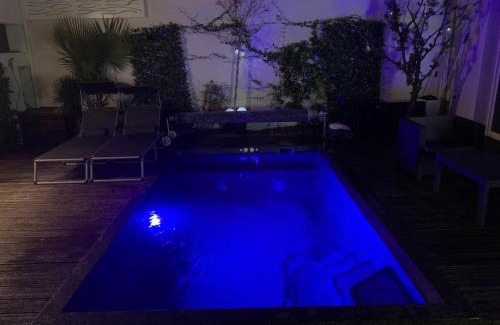 Palavas-les-Flots Apartment | Exceptionnel 3 logements de plein pieds pouvant accueillir jusqu à 8 personnes à 2 pas de la plage et du centre ville dans une résidence de bien être avec jacuzzi et piscine chauffée