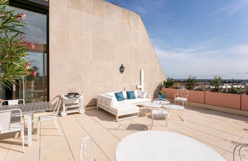 Comedie Apartment | Exceptionnel ! Duplex au 11eme étage avec ascenseur, parking et clim (AC) - Class Appart