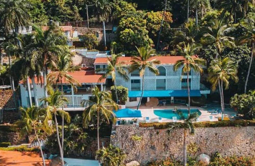 Pichilingue Villa | Exclusiva Villa con Acceso Directo a la Playa