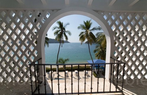 Pichilingue Villa | Exclusiva Villa con Acceso Directo a la Playa