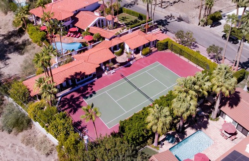 The Mesa House | Exclusive 5 BDR Tennis Estate + Mtn Views, Sleeps 12 people - El Portal Tennis R