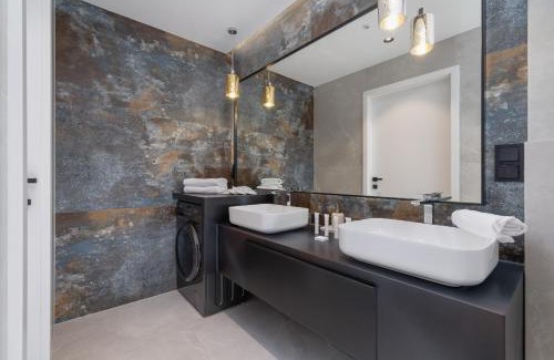 City Centre Apartment | Exclusive Apartment on the Vistula River in Kraków by Renters Prestige