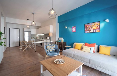 Mousio Apartment | Exclusive Apt In The ♥ Of Athens' 2BD+2 Bathrooms