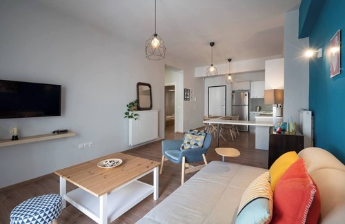 Mousio Apartment | Exclusive Apt In The ♥ Of Athens' 2BD+2 Bathrooms