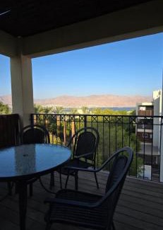 Eilat Apartment | Exclusive cozy 3bdr apartment with balcony and full sea view