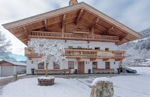 Soell Apartment | Exclusive flat 103 sqm, free ski & hiking bus directly from the holiday flat