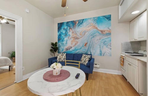 Gayborhood Apartment | Exclusive Flat in Center City