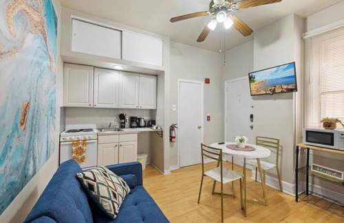 Gayborhood Apartment | Exclusive Flat in Center City