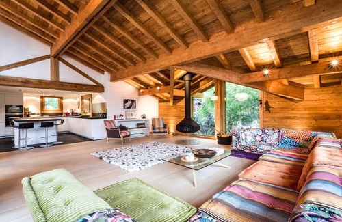 Les Praz-de-Chamonix Ski Chalet | Exclusive 5 BR Chalet in the Valley