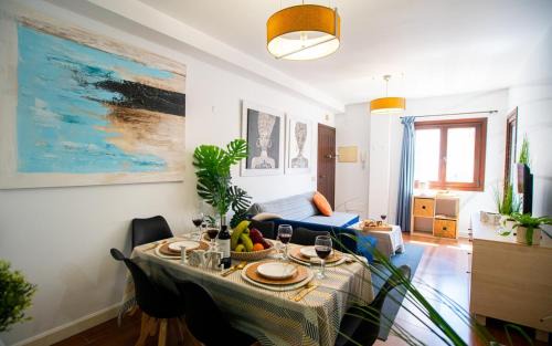 Carretera de Cadiz Apartment | Exclusive High-End Residence with FREE Parking - Malaga Center
