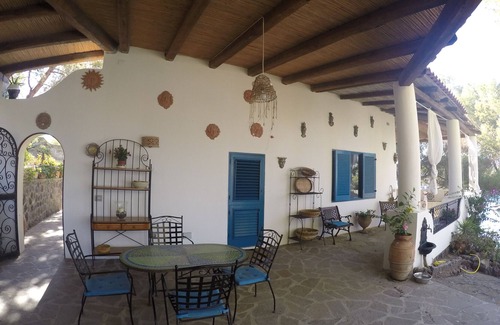 Vulcano Porto Villa | Exclusive Levante villa with direct beach access