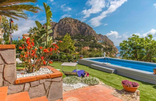 Capo Zafferano House | Exclusive Luxury La Villa Di Sofia with the Pool