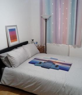 Woolwich Common House | Exclusive Luxurious Double Bedroom in a Beautiful Shared Flat Close to Transit & Grocery Stores