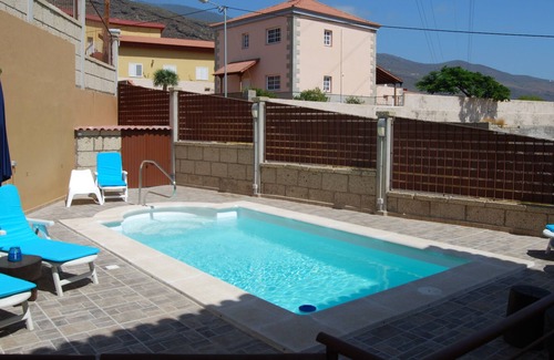 Candelaria Ski Chalet | Exclusive luxury villa with private heated pool for 6 Pax