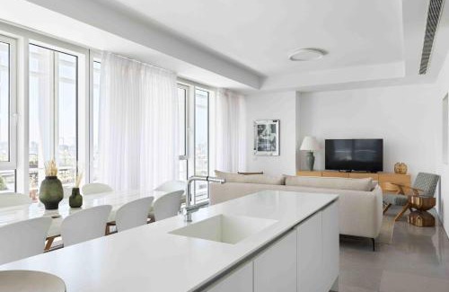 Tel Aviv Apartment | Exclusive Meier on Rothschild by Five Stay