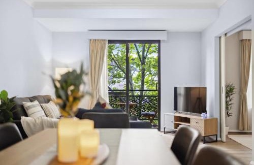 Northbridge Apartment | Exclusive Northbridge Apt w Wi-Fi Pool