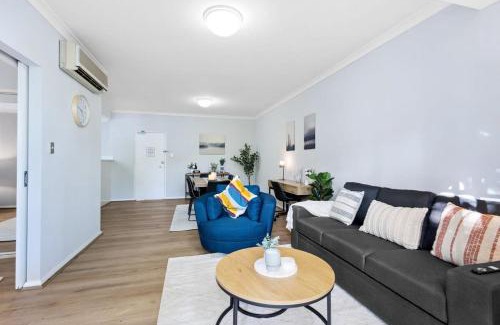 Northbridge Apartment | Exclusive Northbridge Apt w Wi-Fi Pool