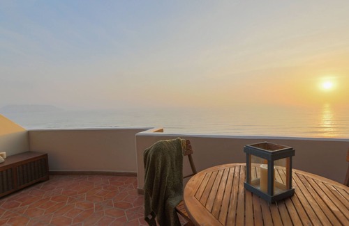 Santa Cruz Apartment | Exclusive oceanfront Penthouse in Miraflores with rooftop terrace