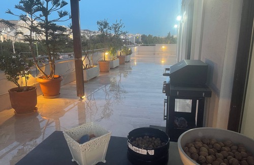 Glyfada Apartment | Exclusive Penthouse Apt at Glyfada Marina &Beach, 2 min walk to shopping, dining