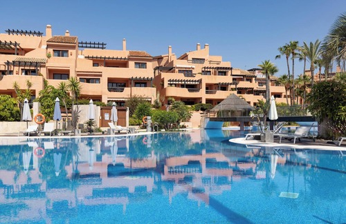 New Golden Mile House | Exclusive, Pet-Friendly Frontline Beach Penthouse with Pool, Terrace & Wi-Fi