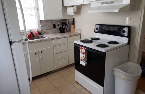 Sunset Hills House | Exclusive Pet Friendly 2 Floor Bungalow minutes away from downtown Raleigh