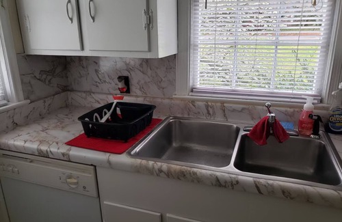Sunset Hills House | Exclusive Pet Friendly 2 Floor Bungalow minutes away from downtown Raleigh