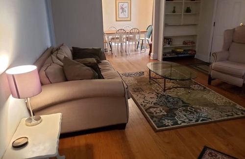 Sunset Hills House | Exclusive Pet Friendly 2 Floor Bungalow minutes away from downtown Raleigh