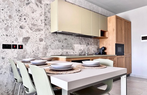 Madliena Apartment | Exclusive Retreat off the Seafront Promenade